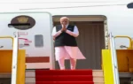 चीन हो या पाकिस्तान, भारत रखेगा पैनी नजर; मोदी सरकार ने 52 सैटलाइट्स योजना को दी मंजूरी भारत द्वारा 52 सैटलाइट्स वाली योजना को मंजूरी दी गई, जिसका उद्देश्य चीन और पाकिस्तान की सीमाओं पर गतिविधियों की निगरानी और सुरक्षा सुनिश्चित करना है।"
